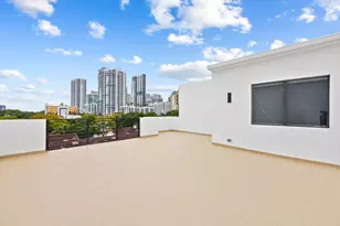 818 NE 2nd St, Fort Lauderdale, FL 33301 - Photo 8