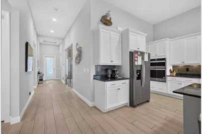 9945 Regency Way, Palm Beach Gardens, FL 33412 - Photo 12