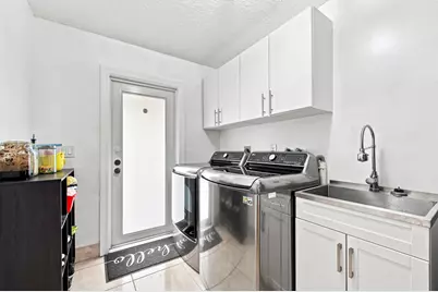 2380 NW 107th Avenue, Coral Springs, FL 33065 - Photo 24