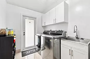2380 NW 107th Ave, Coral Springs, FL 33065 - Photo 24