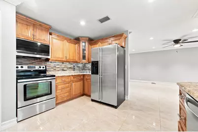 2380 NW 107th Avenue, Coral Springs, FL 33065 - Photo 16