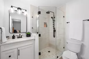 2641 NE 52nd St, Lighthouse Point, FL 33064 - Photo 24