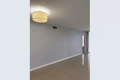 201 Lake Pointe Drive #107, Oakland Park, FL 33309 - Photo 8