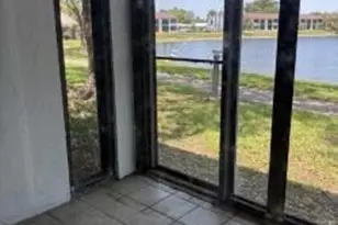 201 Lake Pointe Dr, Oakland Park, FL 33309 - Photo 2