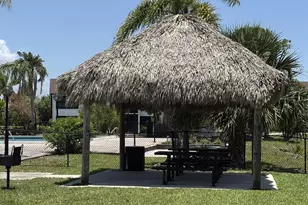 201 Lake Pointe Dr, Oakland Park, FL 33309 - Photo 16