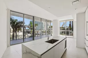 1400 Biscayne Blvd, Miami, FL 33132 - Photo 1