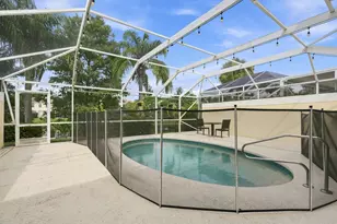 337 Salinas Dr, Palm Beach Gardens, FL 33410 - Photo 2