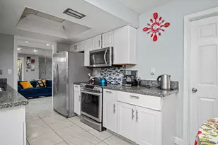 5704 NW 47th Ln, Tamarac, FL 33319 - Photo 14