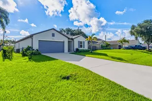 226 SW Milburn Cir, Port Saint Lucie, FL 34953 - Photo 4