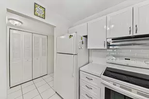 255 S Cypress Rd, Pompano Beach, FL 33060 - Photo 14
