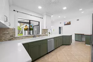 9965 NW 23rd St, Coral Springs, FL 33065 - Photo 4