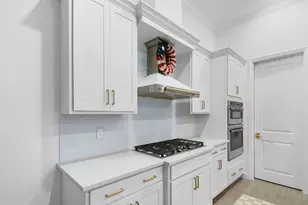 528 SE Fascino Circle SE, Port Saint Lucie, FL 34984 - Photo 8