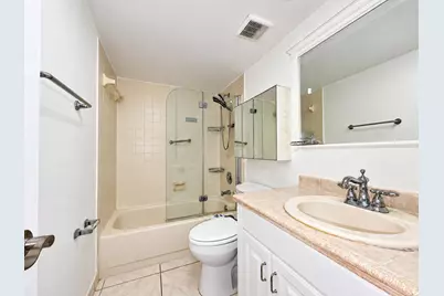 110 Lake Emerald Drive #103, Oakland Park, FL 33309 - Photo 18