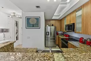 2631 NE 14th Ave, Wilton Manors, FL 33334 - Photo 16