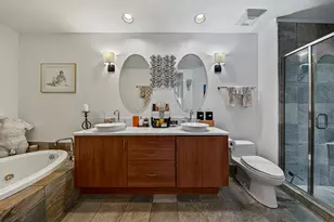 2631 NE 14th Ave, Wilton Manors, FL 33334 - Photo 30