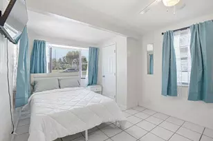 91 NE 6th Ct, Deerfield Beach, FL 33441 - Photo 6