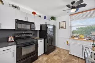10346 NW 24th Pl, Sunrise, FL 33322 - Photo 14