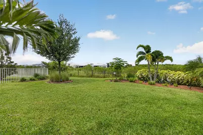10521 SW Captiva Drive, Port Saint Lucie, FL 34987 - Photo 32