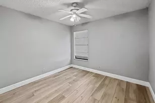 330 Palmwood Pl, Boca Raton, FL 33431 - Photo 6