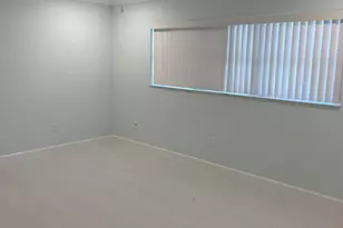5725 Fernley Dr E, West Palm Beach, FL 33415 - Photo 10