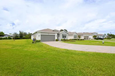 5788 SE Skyblue Circle, Stuart, FL 34997 - Photo 4