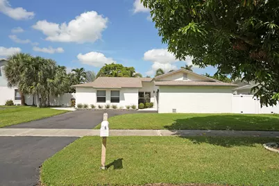 275 NW 37th Way, Deerfield Beach, FL 33442 - Photo 4