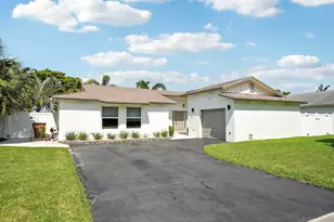 275 NW 39th Way, Deerfield Beach, FL 33442 - Photo 2