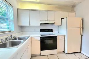 215 SW 1st Ct, Pompano Beach, FL 33060 - Photo 2