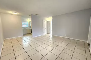 215 SW 1st Ct, Pompano Beach, FL 33060 - Photo 4