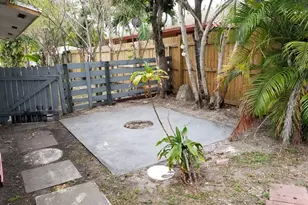 215 SW 1st Ct, Pompano Beach, FL 33060 - Photo 12
