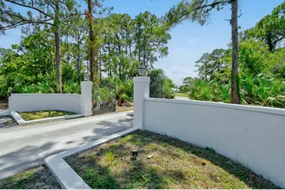 425 N Ffa Road, Fort Pierce, FL 34945 - Photo 6