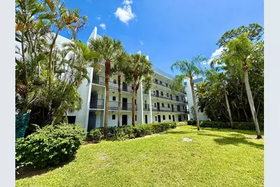 4760 Lucerne Lakes Boulevard W #105, Lake Worth, FL 33467 - Photo 2