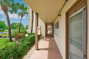 2904 Victoria Pl, Coconut Creek, FL 33066 - Photo 2