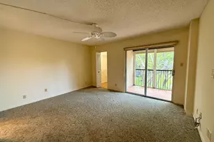 2212 S Cypress Bend Dr, Pompano Beach, FL 33069 - Photo 6