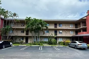 2212 S Cypress Bend Dr, Pompano Beach, FL 33069 - Photo 16