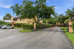 430 Commodore Dr, Plantation, FL 33325 - Photo 52