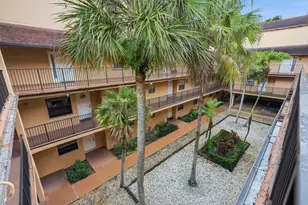 430 Commodore Dr, Plantation, FL 33325 - Photo 8