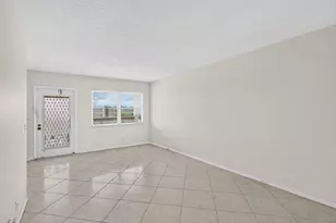 4044 Wolverton C, Boca Raton, FL 33434 - Photo 4
