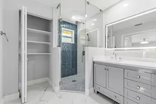 104 Oxford Ct, Royal Palm Beach, FL 33411 - Photo 20