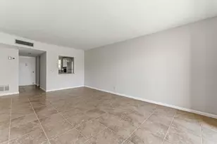 1638 Embassy Dr, West Palm Beach, FL 33401 - Photo 4