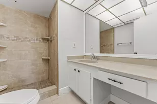 1638 Embassy Dr, West Palm Beach, FL 33401 - Photo 22