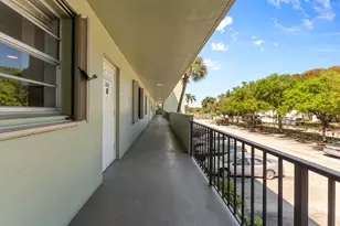 1638 Embassy Dr, West Palm Beach, FL 33401 - Photo 26
