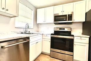 1638 Embassy Dr, West Palm Beach, FL 33401 - Photo 6