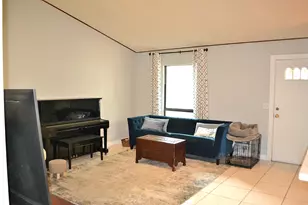 8671 SW 16th Ct, Pembroke Pines, FL 33025 - Photo 4