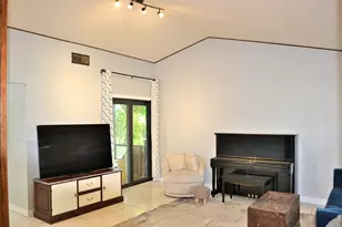8671 SW 16th Ct, Pembroke Pines, FL 33025 - Photo 2