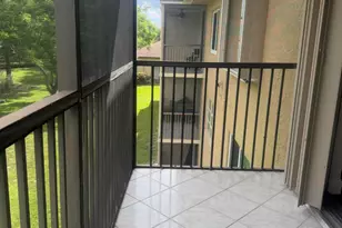 7710 NW 50th St, Lauderhill, FL 33351 - Photo 12