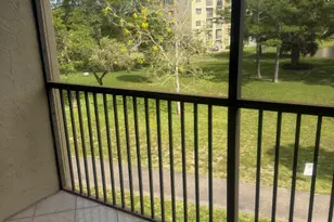 7710 NW 50th St, Lauderhill, FL 33351 - Photo 10