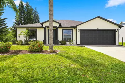 820 SW Jennifer Terrace, Port Saint Lucie, FL 34953 - Photo 2