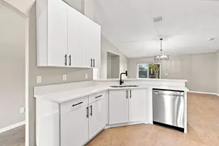 820 SW Jennifer Terrace, Port Saint Lucie, FL 34953 - Photo 16