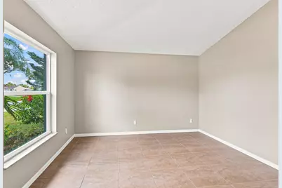 820 SW Jennifer Terrace, Port Saint Lucie, FL 34953 - Photo 6